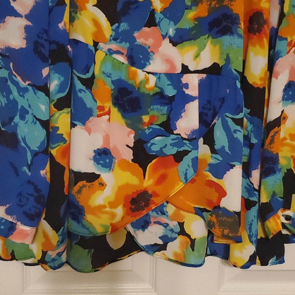 Blouse - Picture 2 of 2